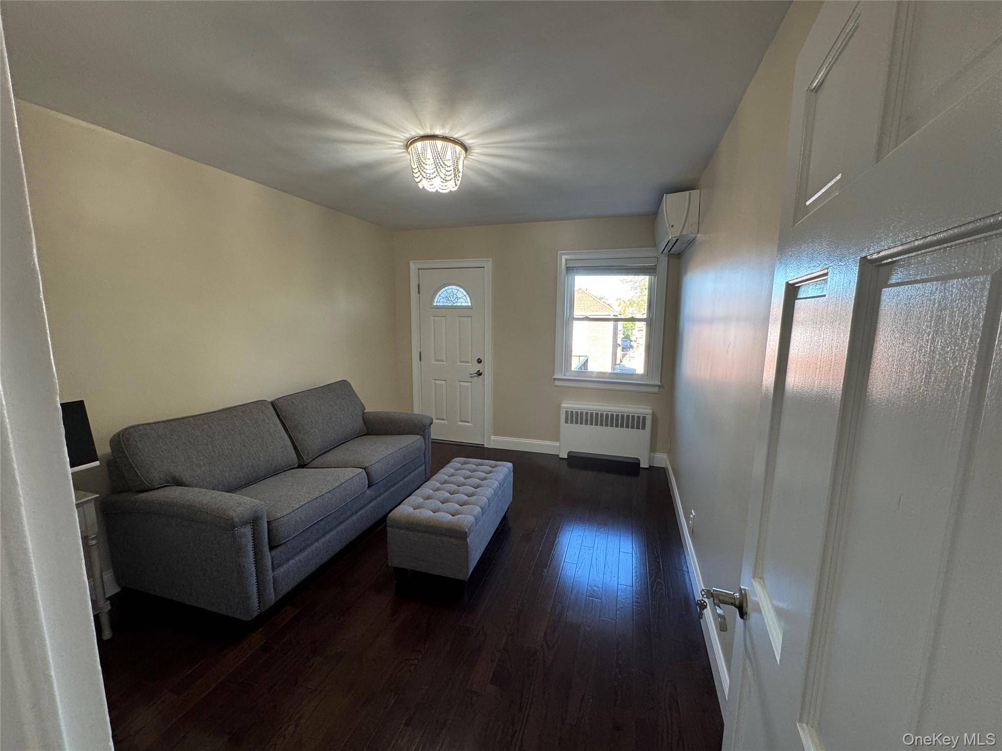 3 Bedroom Home for Sale in Bronx - New York - USA - 8