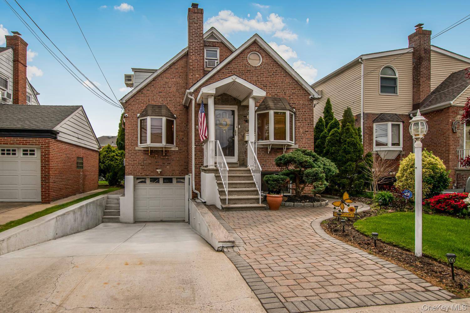 Casa com 3 Quartos à Venda em Bronx - Nova Iorque - EUA - 2