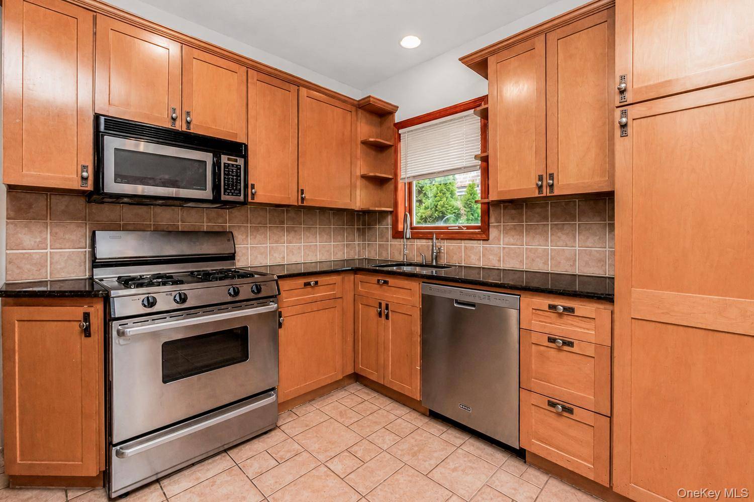 Casa com 3 Quartos à Venda em Bronx - Nova Iorque - EUA - 4