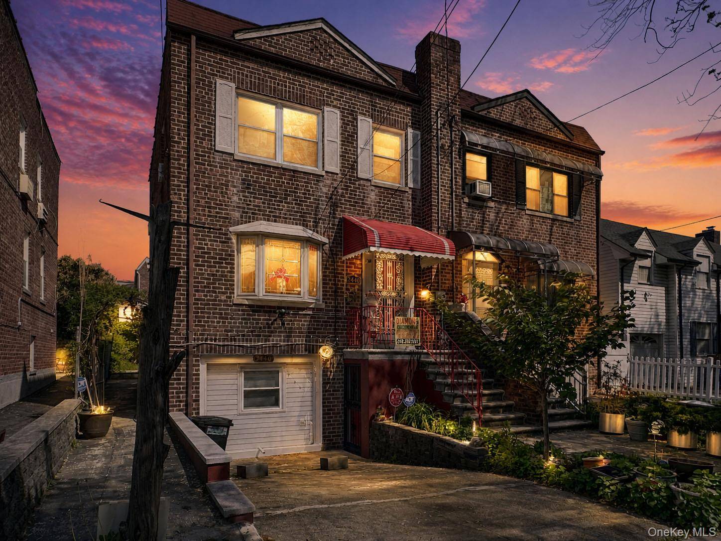 Casa com 3 Quartos à Venda em Bronx - Nova Iorque - EUA - 1