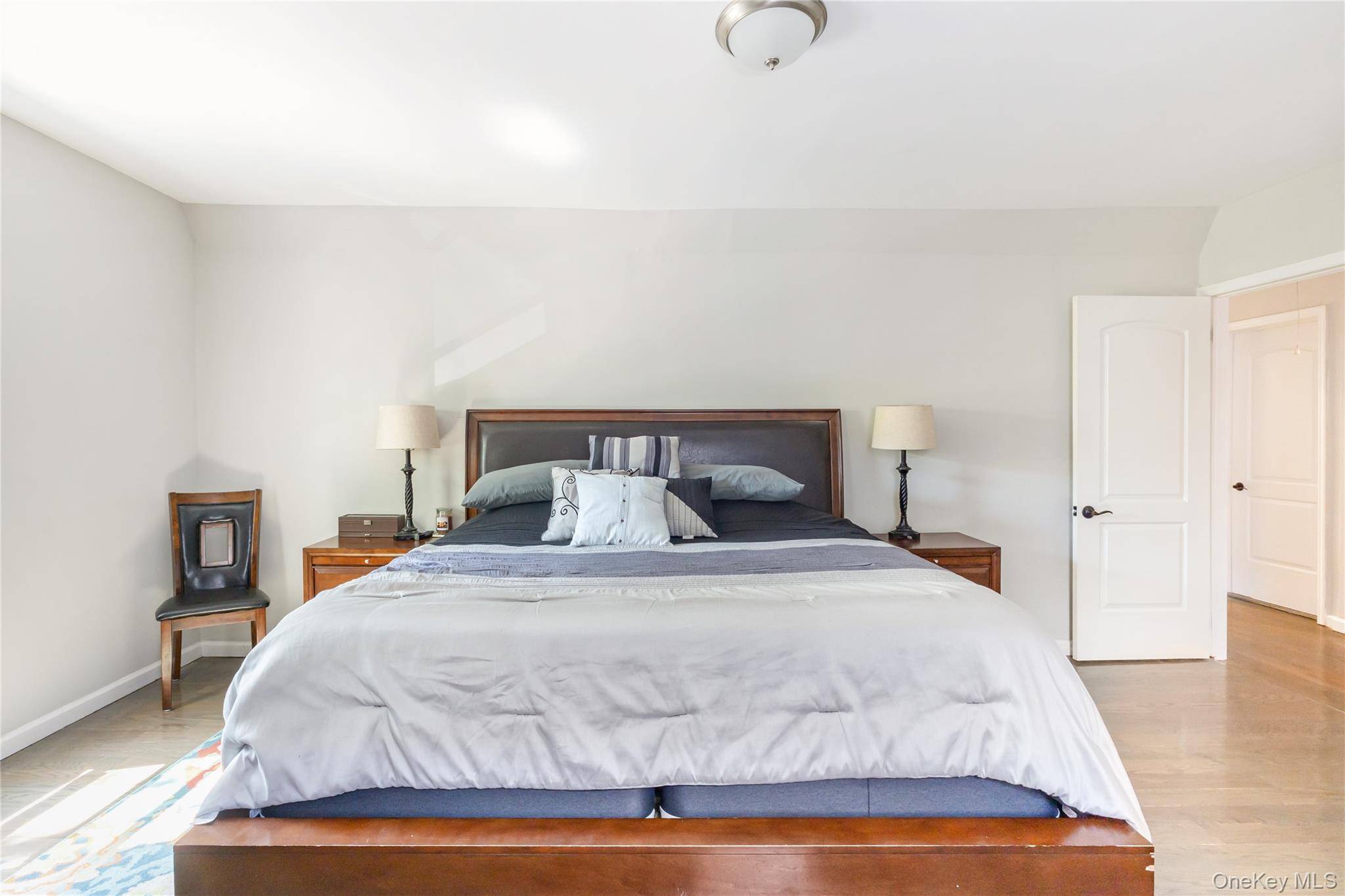 3 Bedroom Home for Sale in Bronx - New York - USA - 5