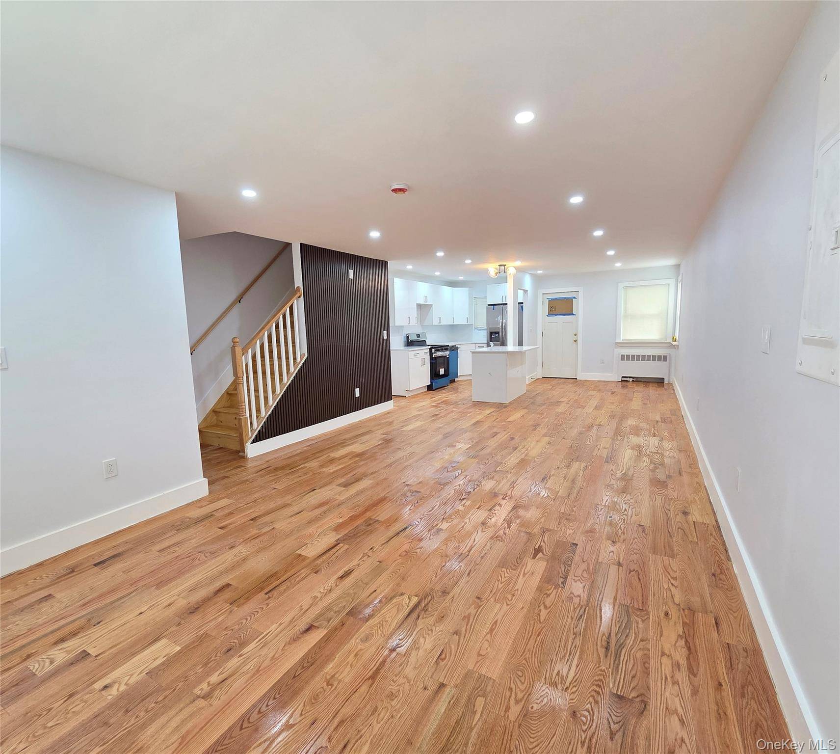 Casa com 3 Quartos à Venda em Bronx - Nova Iorque - EUA - 2