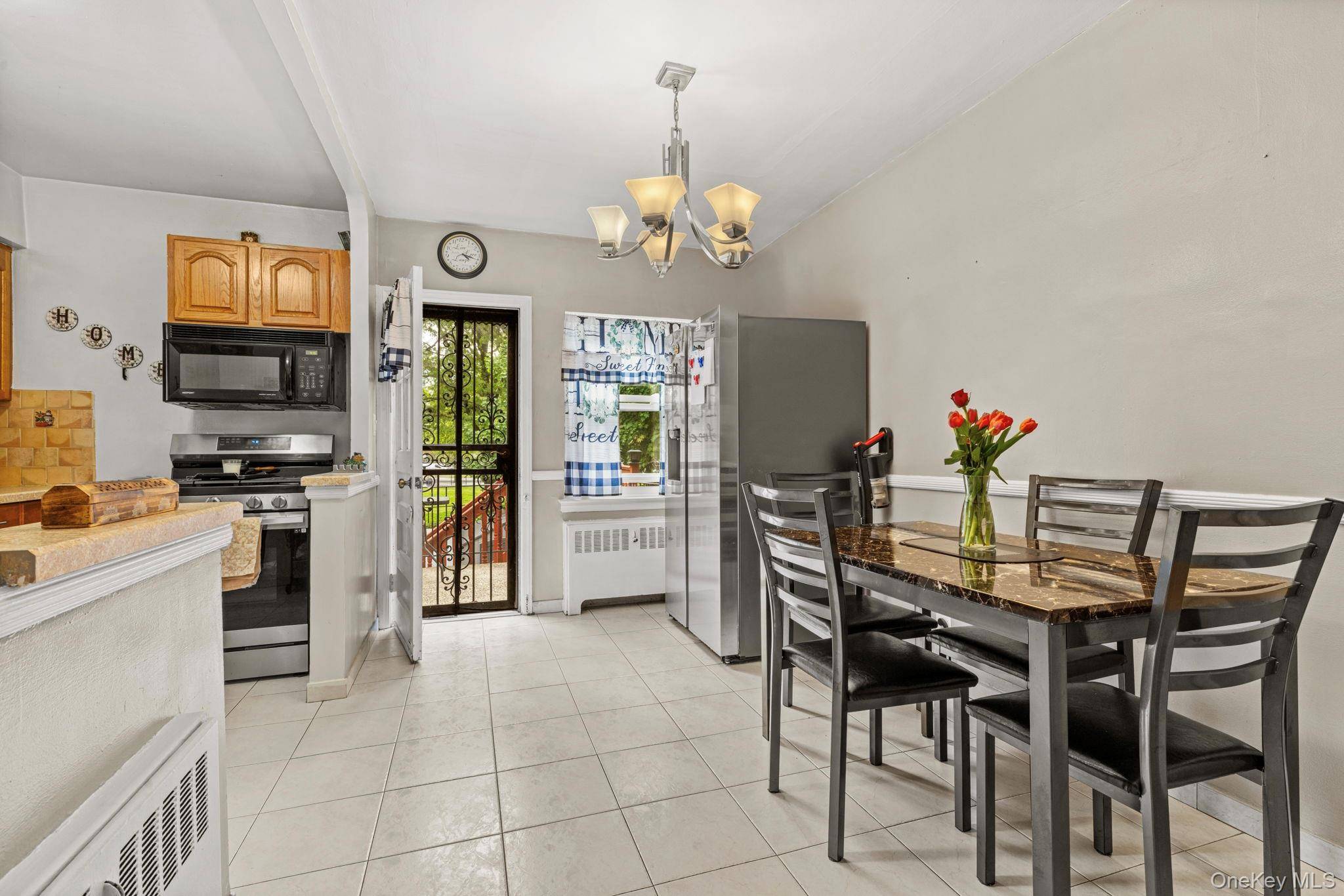 3 Bedroom Home for Sale in Bronx - New York - USA - 5