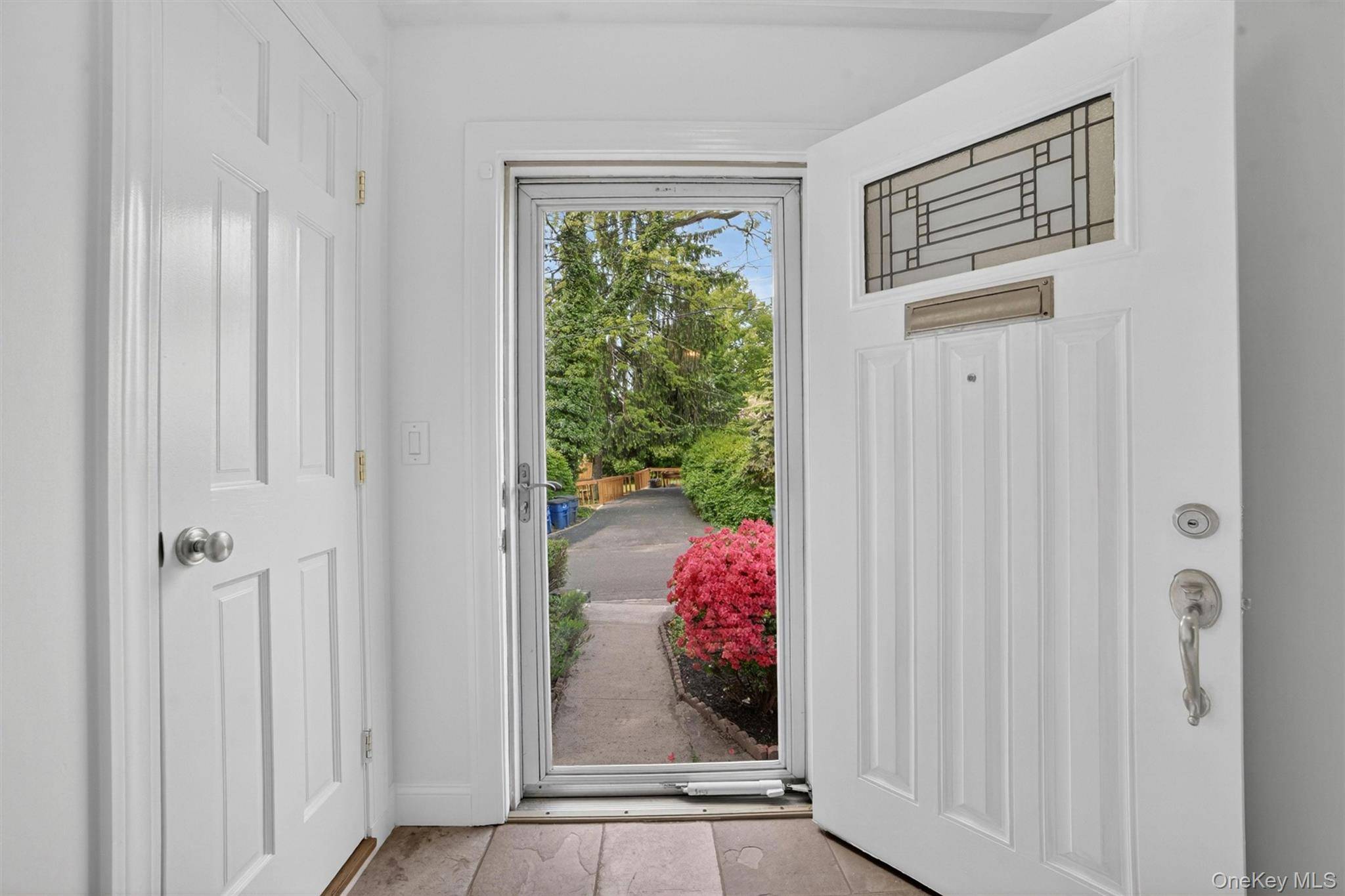 Casa com 3 Quartos à Venda em Bronxville - Nova Iorque - EUA - 2