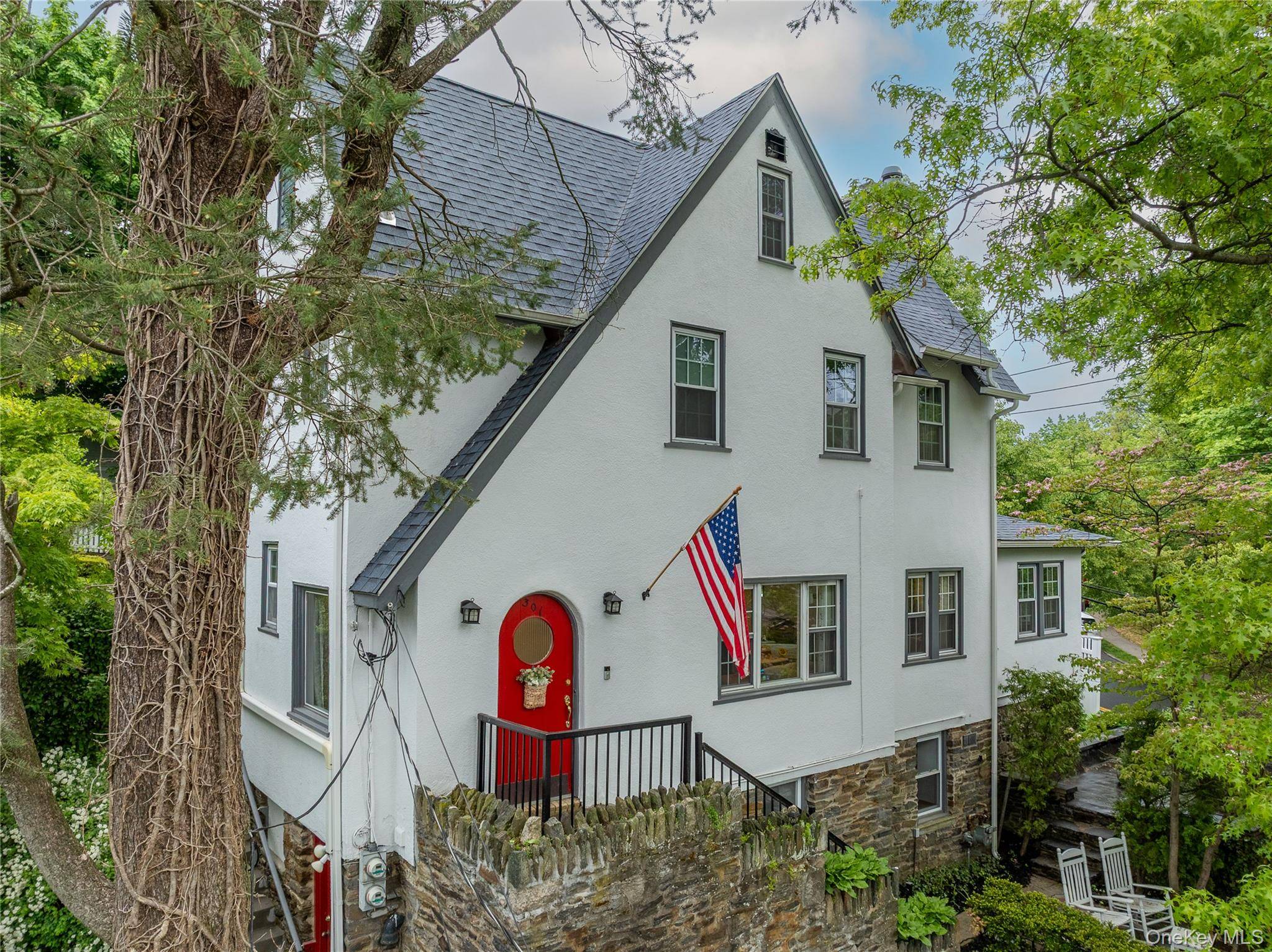 Casa de 3 Dormitorios en Venta en Bronxville - Nueva York - EE. UU. - 1
