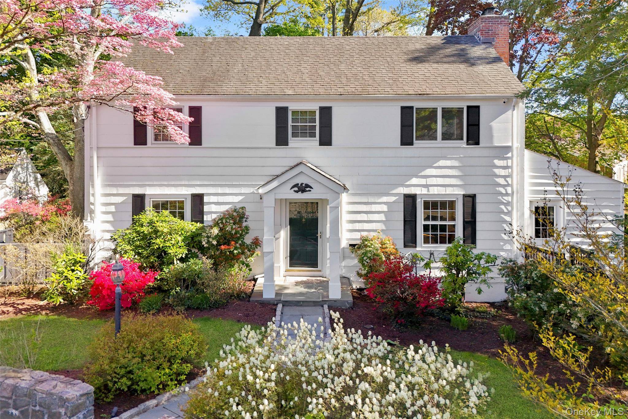 Casa de 3 Dormitorios en Venta en Bronxville - Nueva York - EE. UU. - 1