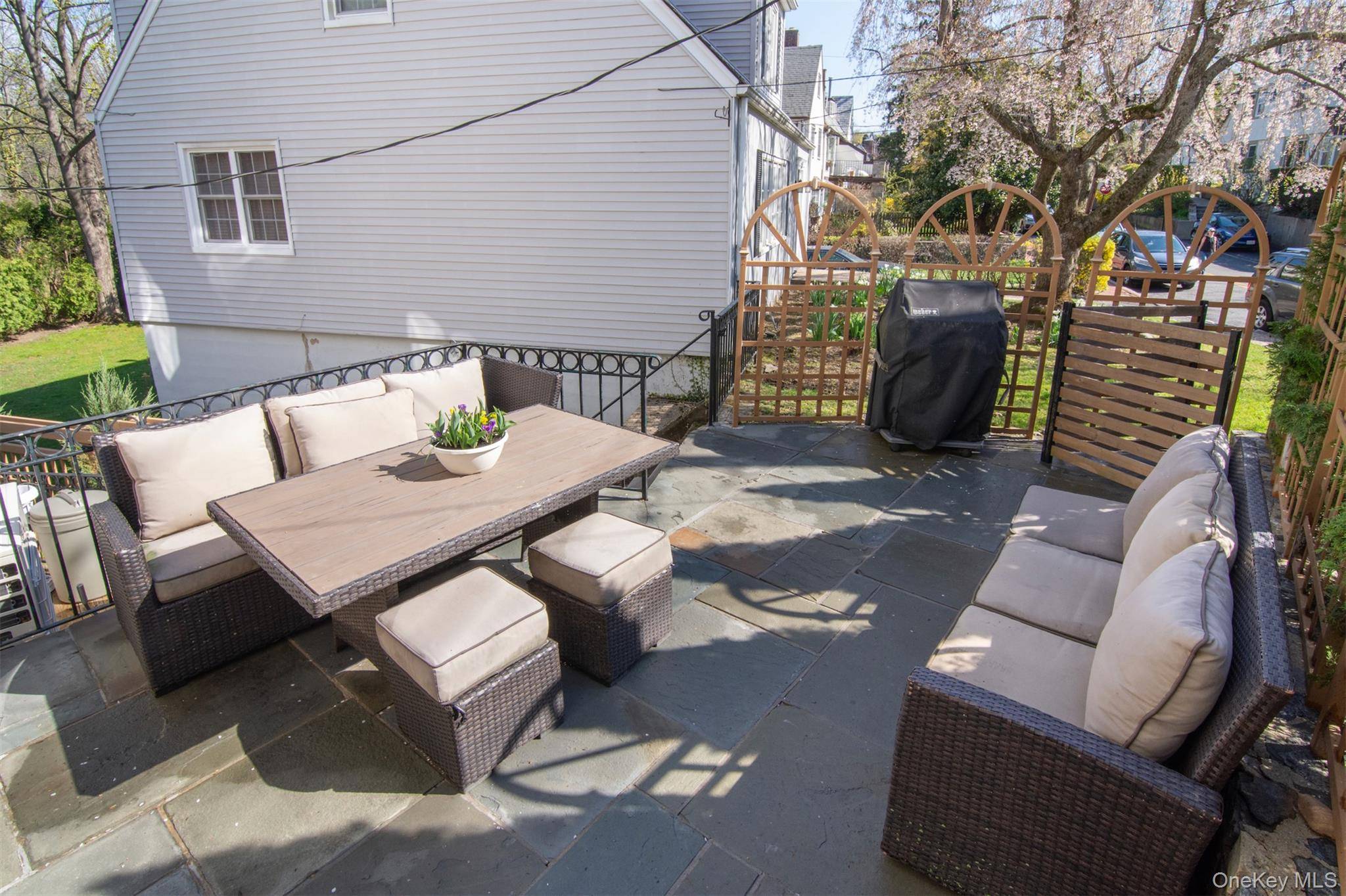 3 Bedroom Home for Sale in Bronxville - New York - USA - 4