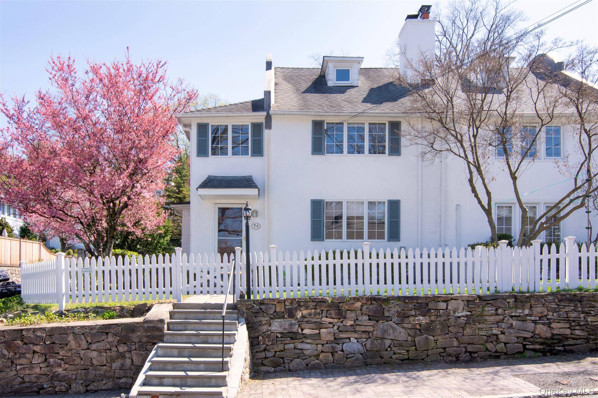 Casa com 3 Quartos à Venda em Bronxville - Nova Iorque - EUA - 1