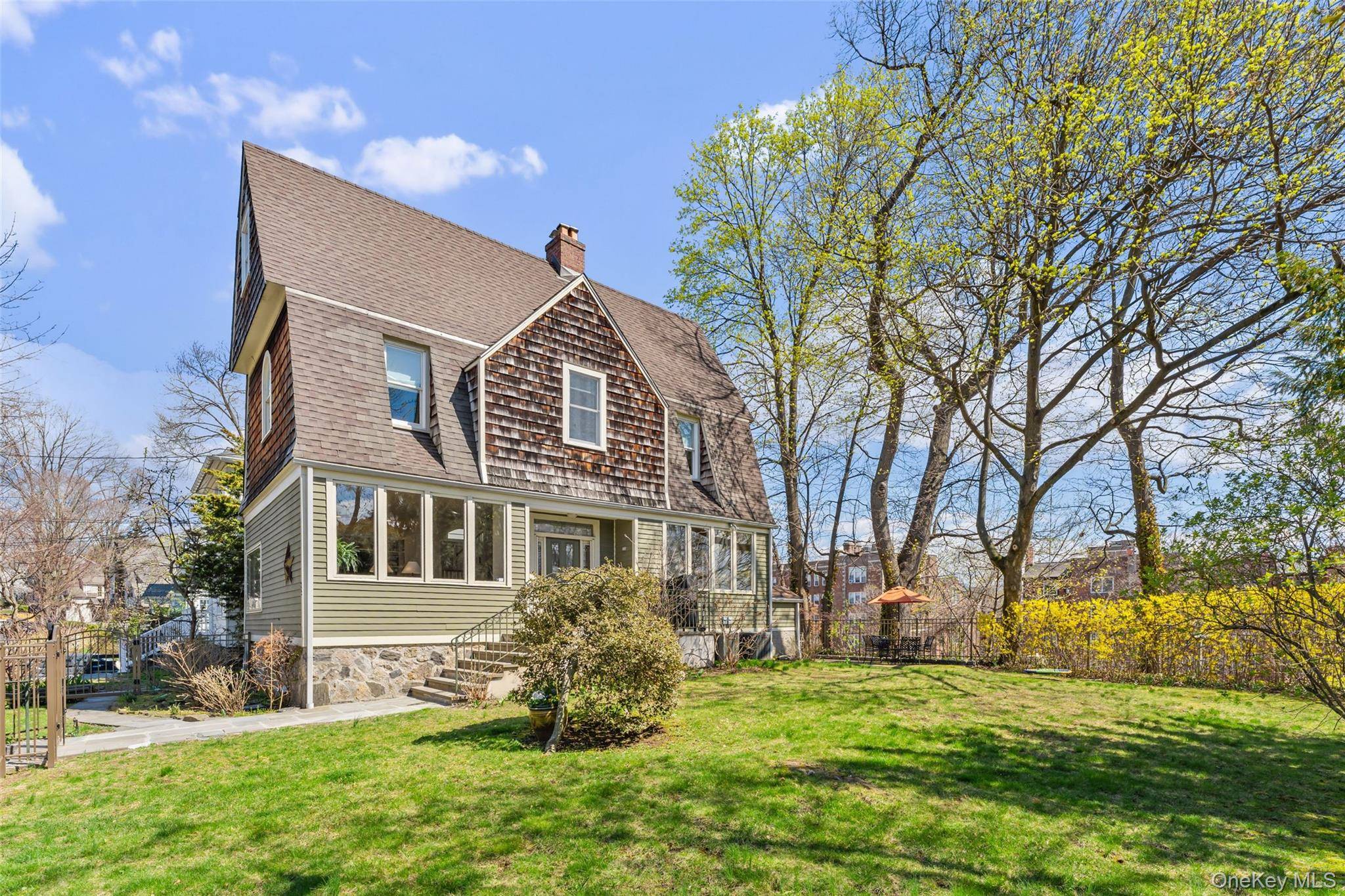 Casa de 3 Dormitorios en Venta en Bronxville - Nueva York - EE. UU. - 1