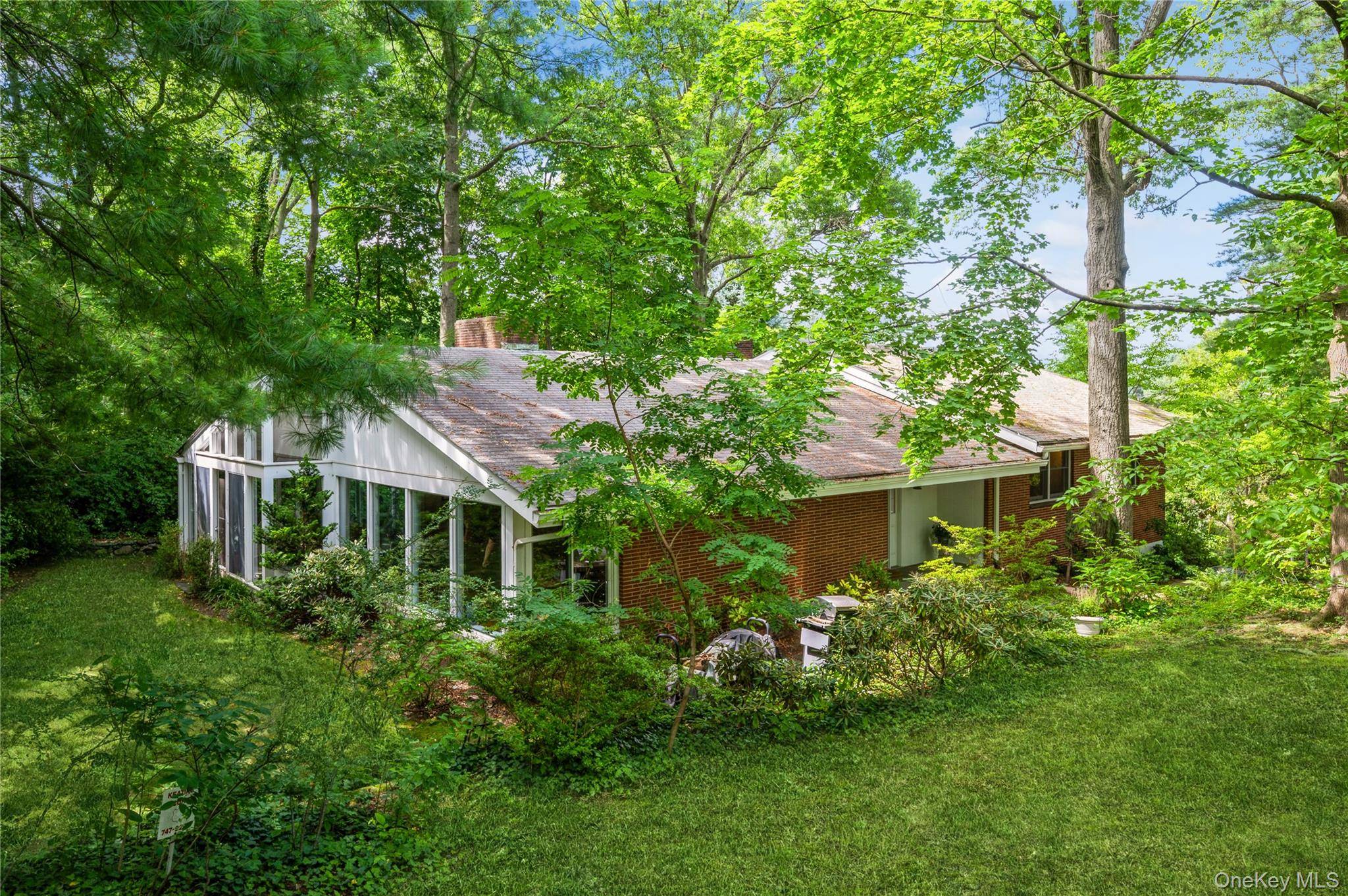 Casa de 3 Dormitorios en Venta en Bronxville - Nueva York - EE. UU. - 1
