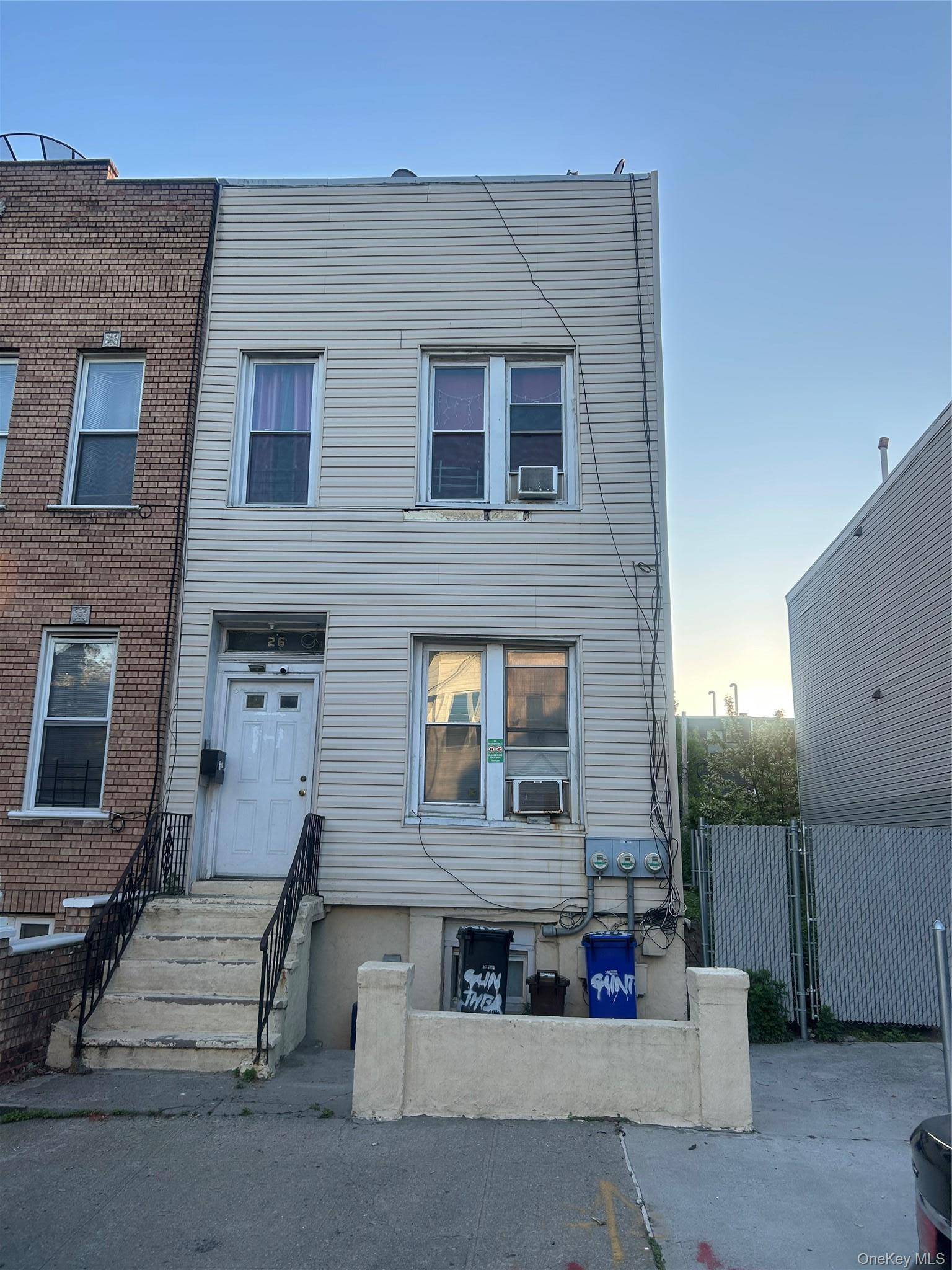 Casa com 3 Quartos à Venda em Brooklyn - Nova Iorque - EUA - 2