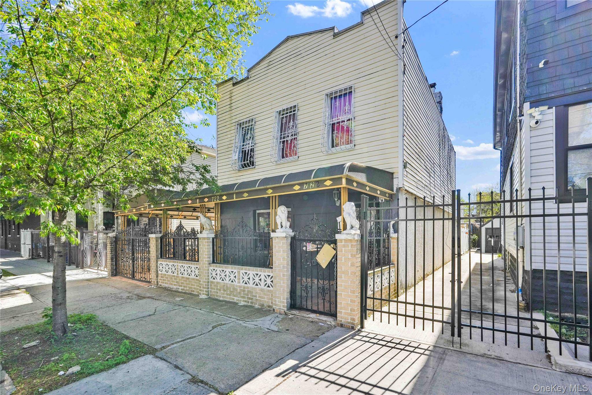 Casa com 3 Quartos à Venda em Brooklyn - Nova Iorque - EUA - 1