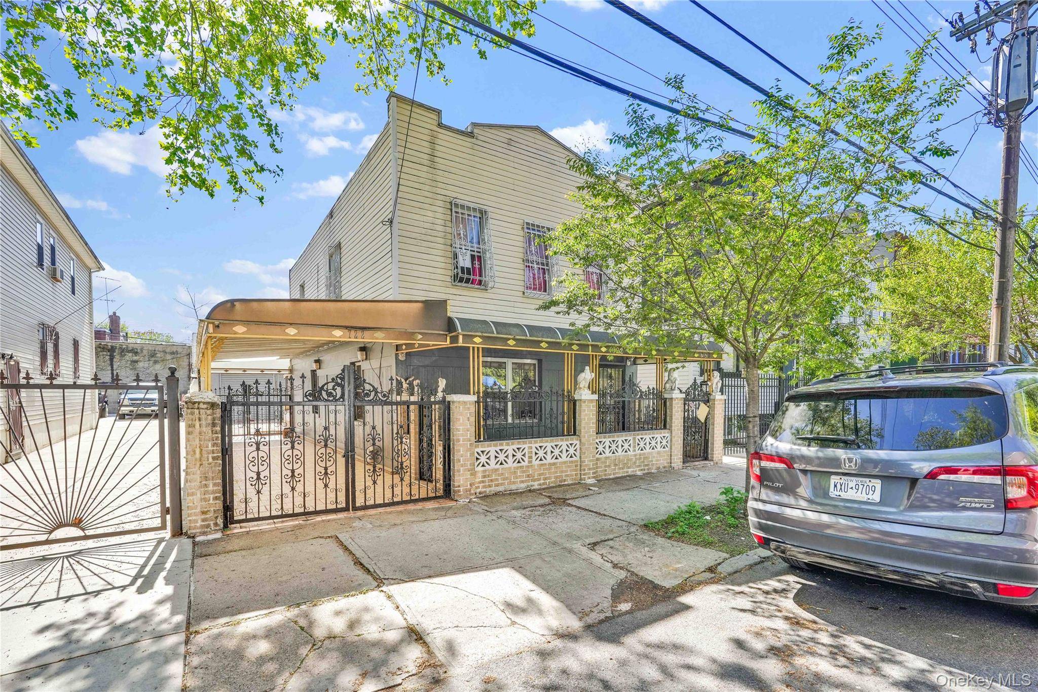 Casa com 3 Quartos à Venda em Brooklyn - Nova Iorque - EUA - 2