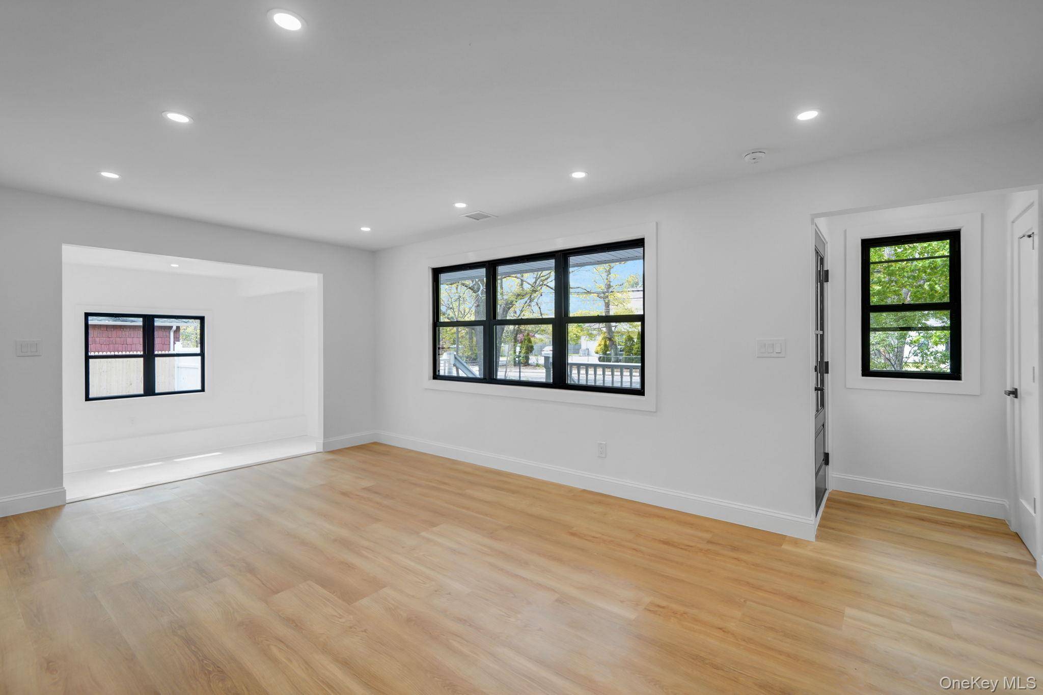 Casa com 3 Quartos à Venda em Center Moriches - Nova Iorque - EUA - 7