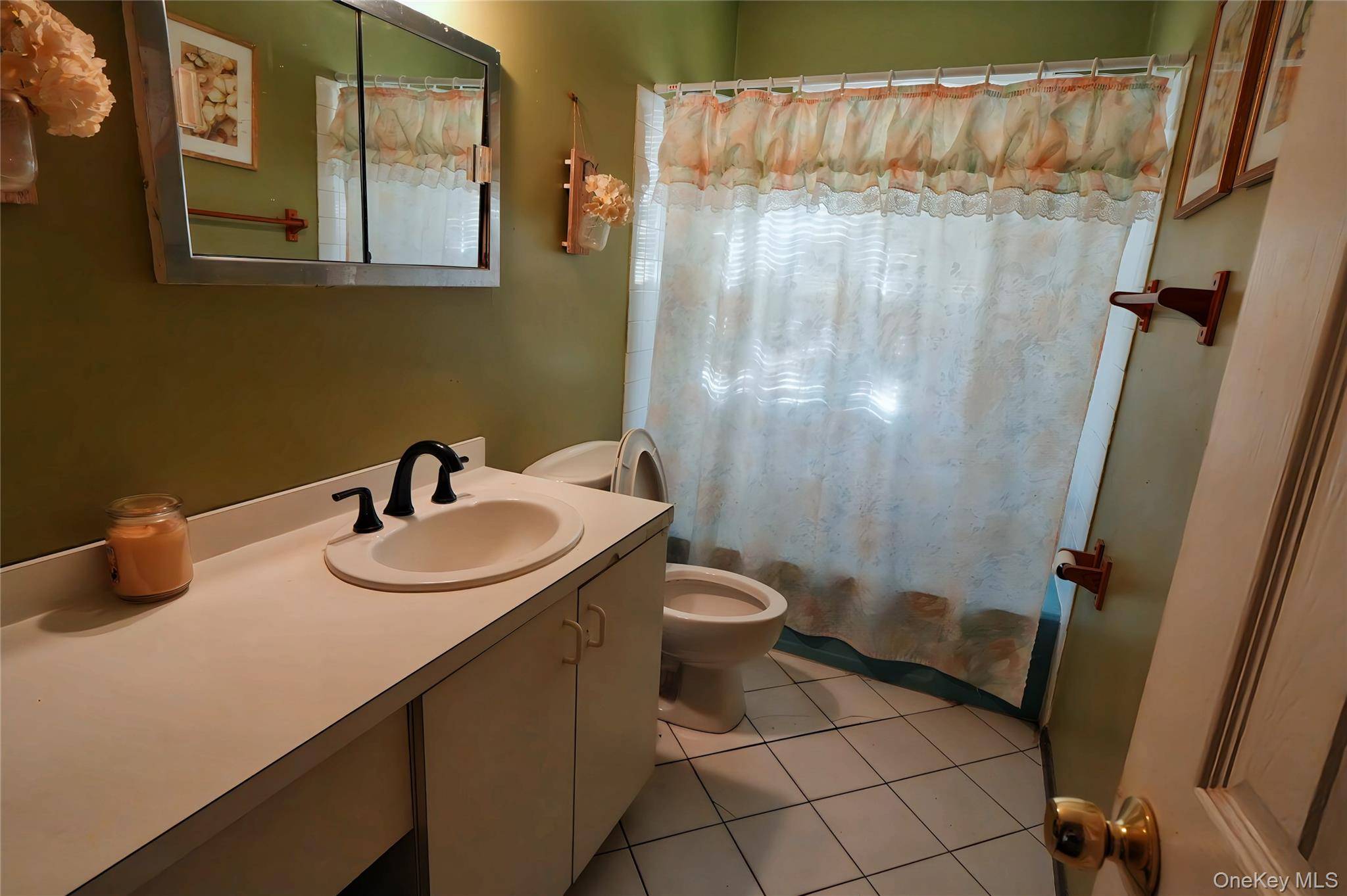 Casa com 3 Quartos à Venda em Centereach - Nova Iorque - EUA - 6