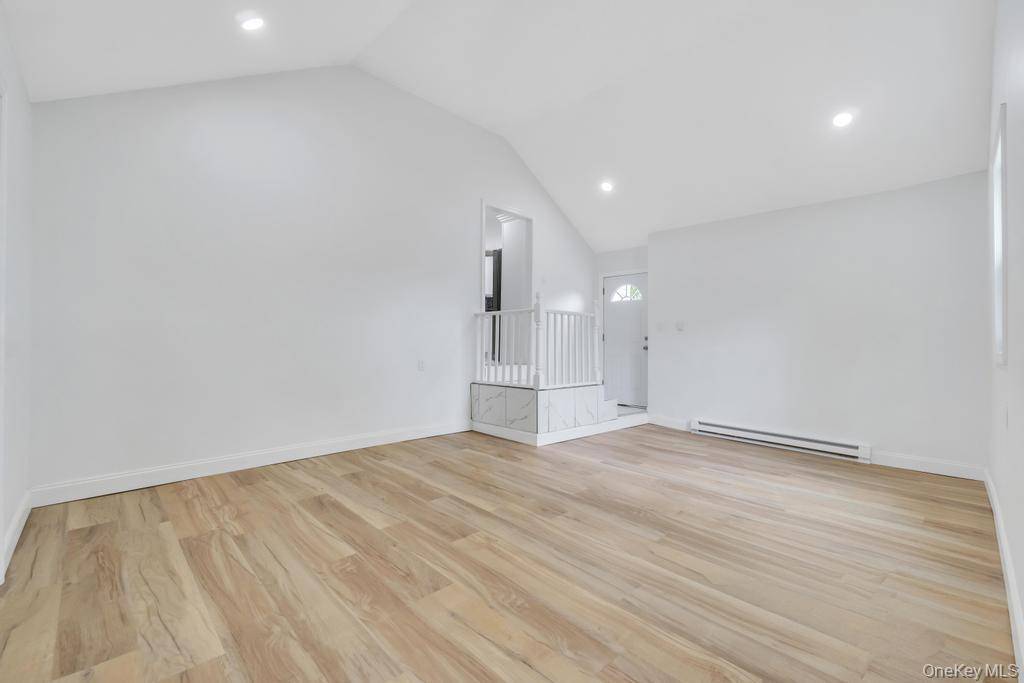 Casa com 3 Quartos à Venda em Centereach - Nova Iorque - EUA - 5
