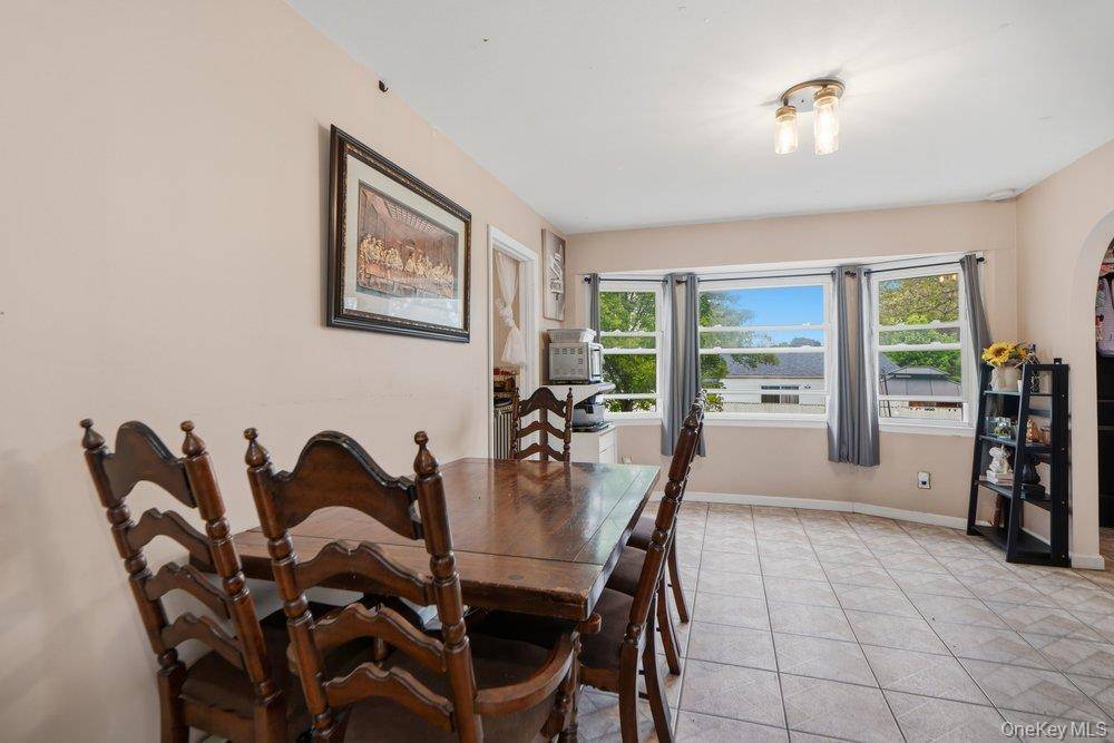 Casa com 3 Quartos à Venda em Central Islip - Nova Iorque - EUA - 7