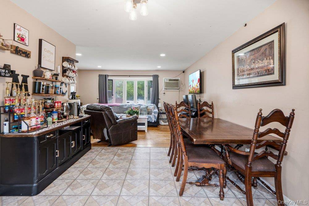Casa com 3 Quartos à Venda em Central Islip - Nova Iorque - EUA - 8