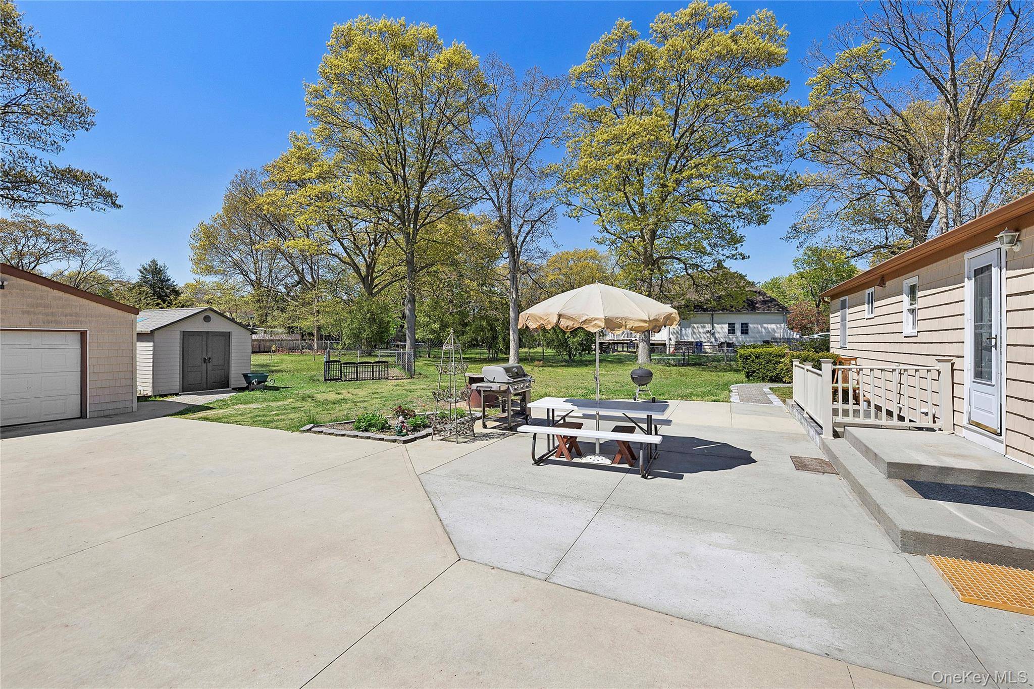 Casa de 3 Dormitorios en Venta en Central Islip - Nueva York - EE. UU. - 3