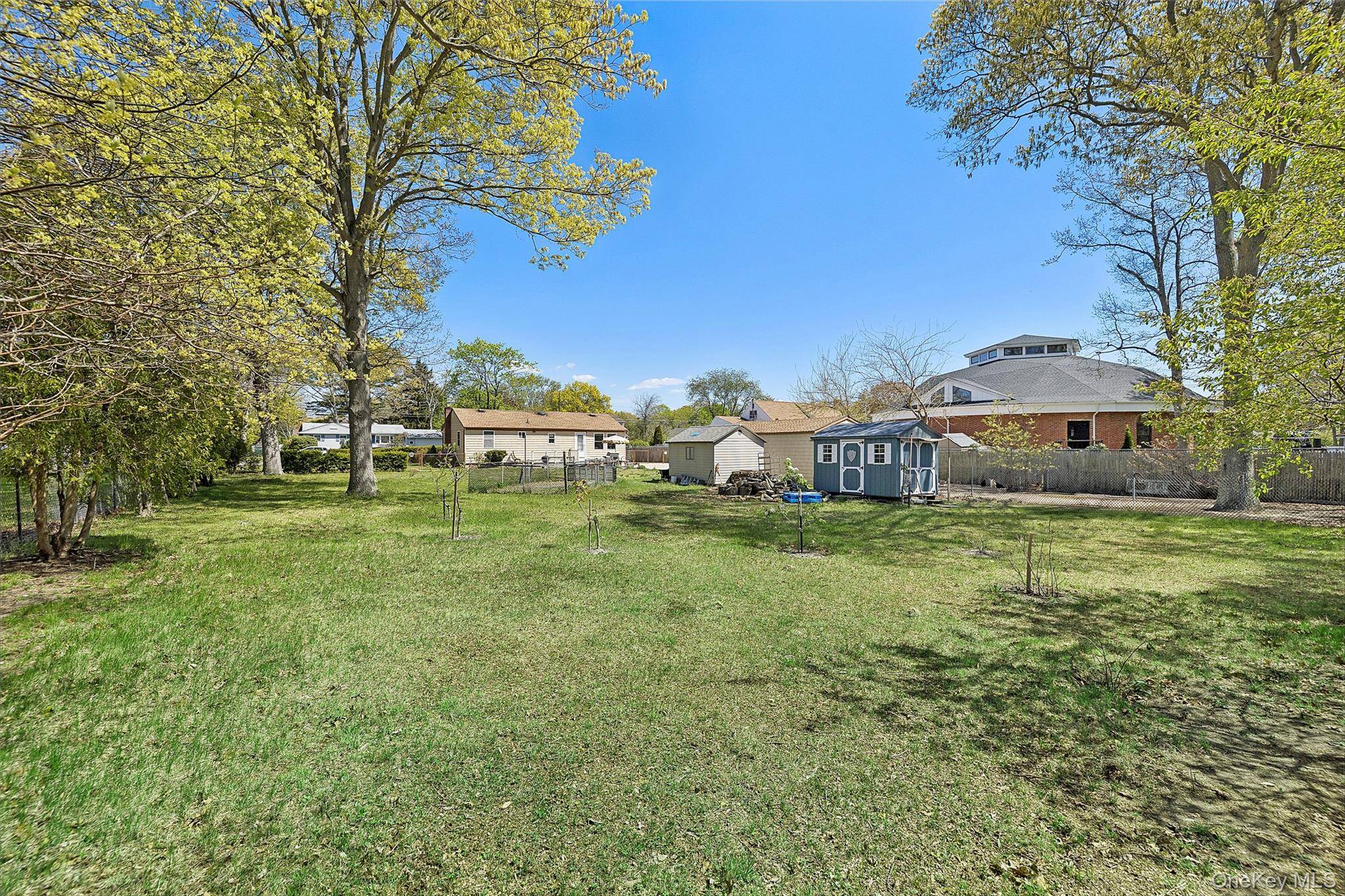 Casa de 3 Dormitorios en Venta en Central Islip - Nueva York - EE. UU. - 5