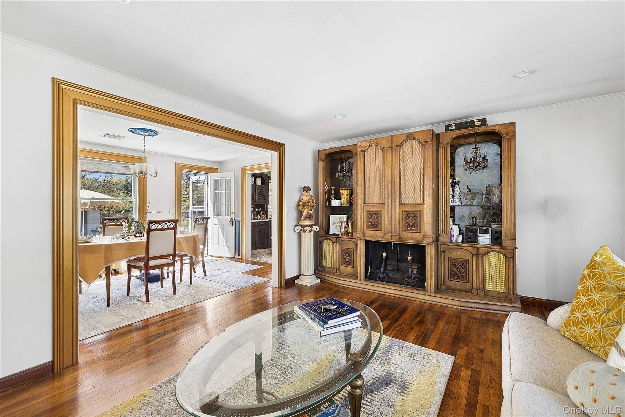 Casa de 3 Dormitorios en Venta en Central Islip - Nueva York - EE. UU. - 7