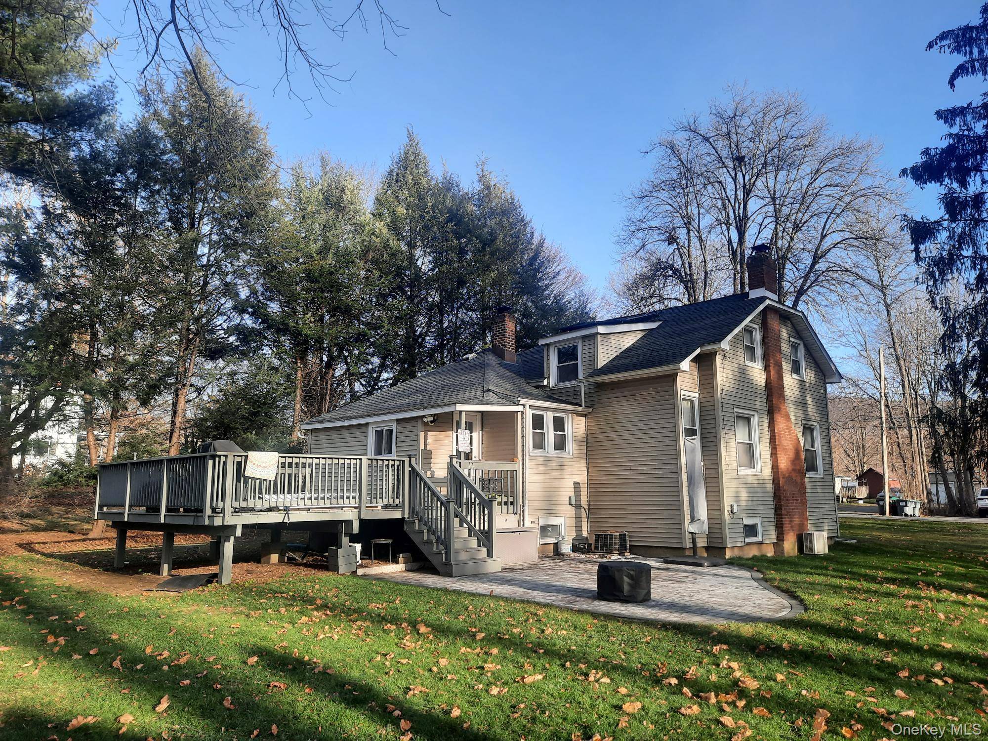 3 Bedroom Home for Sale in Central Valley - New York - USA - 5