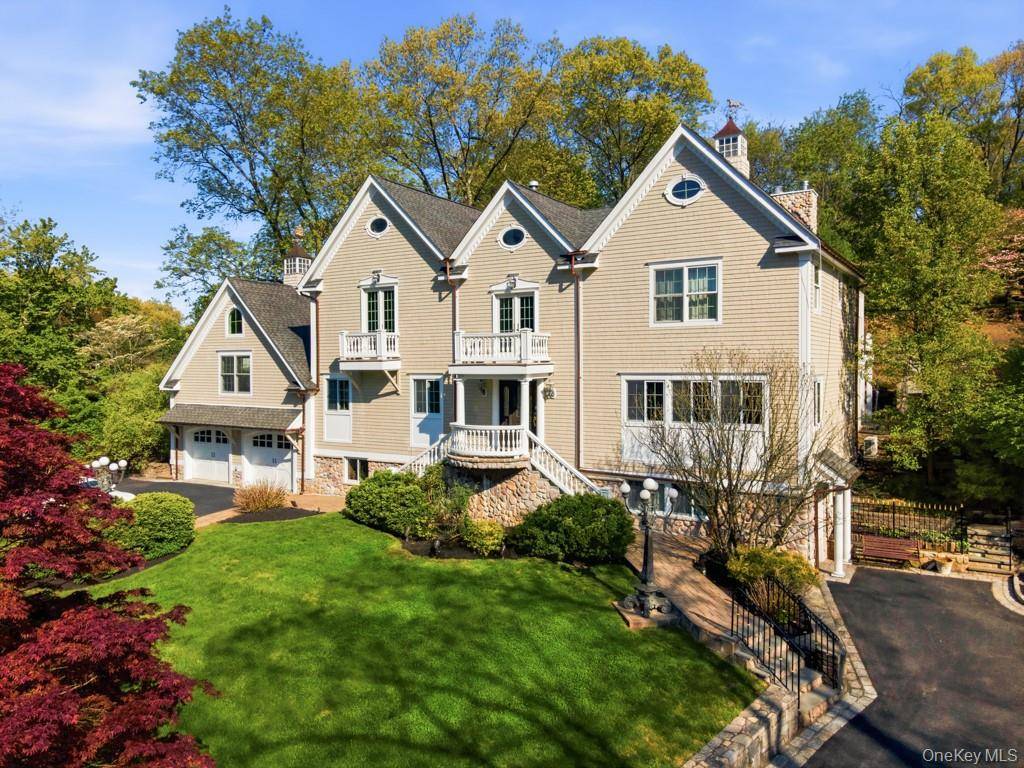 Casa de 3 Dormitorios en Venta en Chappaqua - Nueva York - EE. UU. - 1