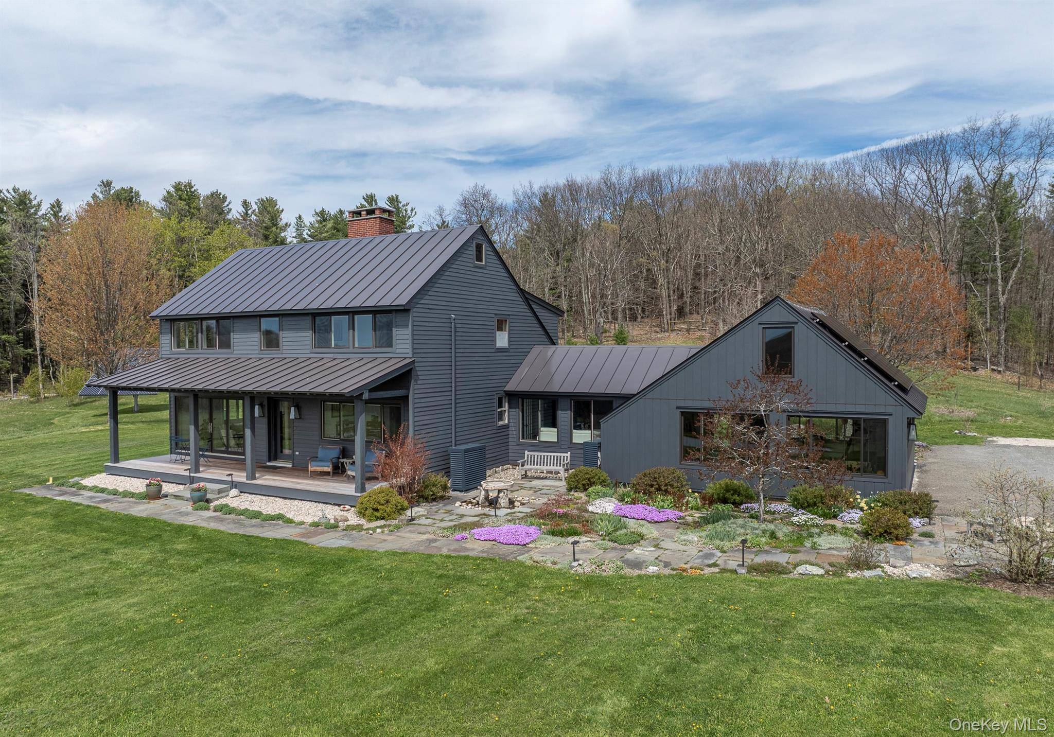 Casa com 3 Quartos à Venda em Chatham - Nova Iorque - EUA - 1
