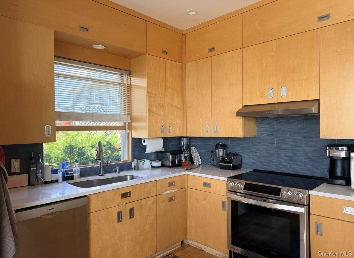 Casa com 3 Quartos à Venda em Cherry Grove - Nova Iorque - EUA - 6