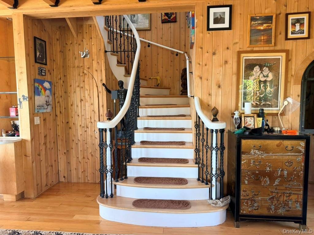 Casa com 3 Quartos à Venda em Cherry Grove - Nova Iorque - EUA - 7