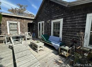 Casa com 3 Quartos à Venda em Cherry Grove - Nova Iorque - EUA - 1