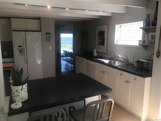 Casa com 3 Quartos à Venda em Cherry Grove - Nova Iorque - EUA - 6