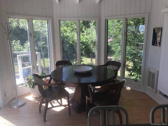 Casa com 3 Quartos à Venda em Cherry Grove - Nova Iorque - EUA - 7