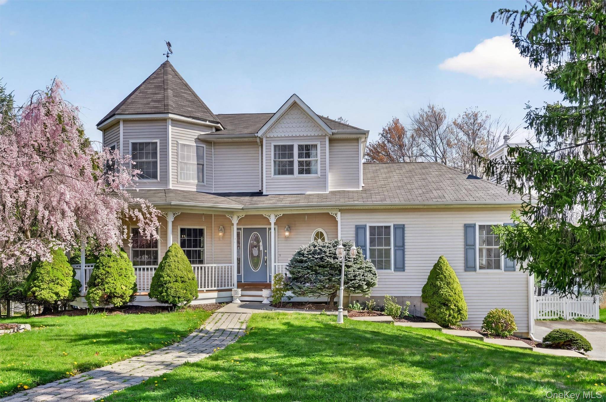 3 Bedroom Home for Sale in Chester - New York - USA - 2