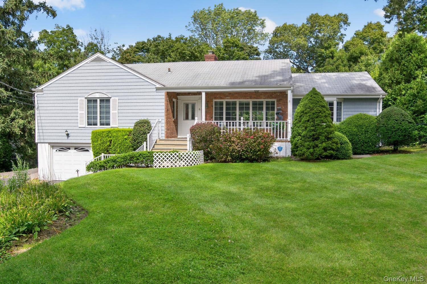 Casa com 3 Quartos à Venda em Cold Spring Harbor - Nova Iorque - EUA - 1