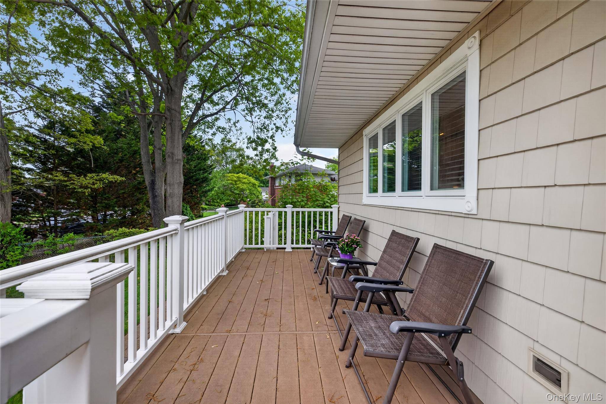 Casa com 3 Quartos à Venda em Commack - Nova Iorque - EUA - 4