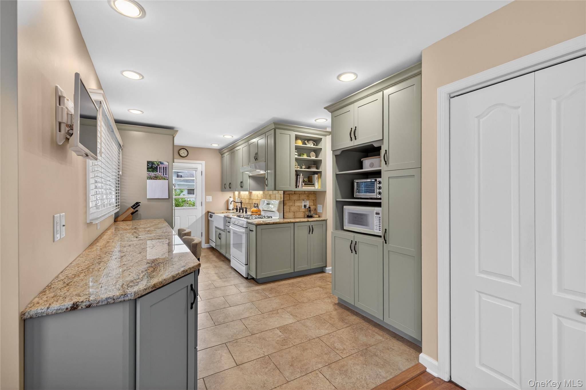 Casa com 3 Quartos à Venda em Commack - Nova Iorque - EUA - 6