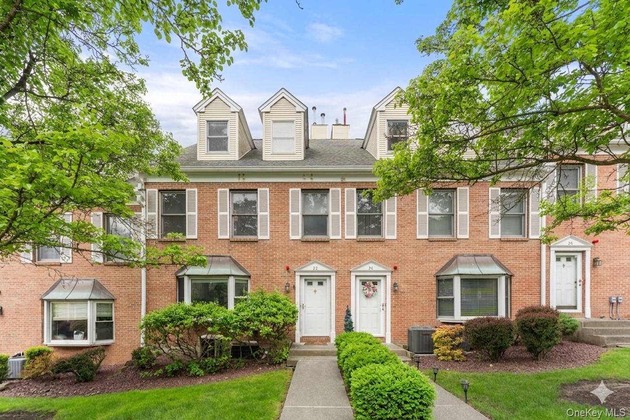 Casa de 3 Dormitorios en Venta en Congers, Nueva York, EE. UU. - 1