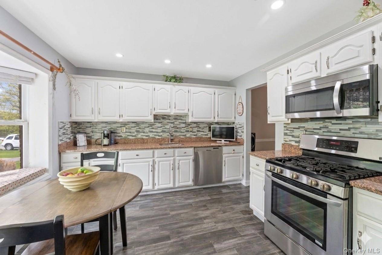 Casa de 3 Dormitorios en Venta en Congers, Nueva York, EE. UU. - 8