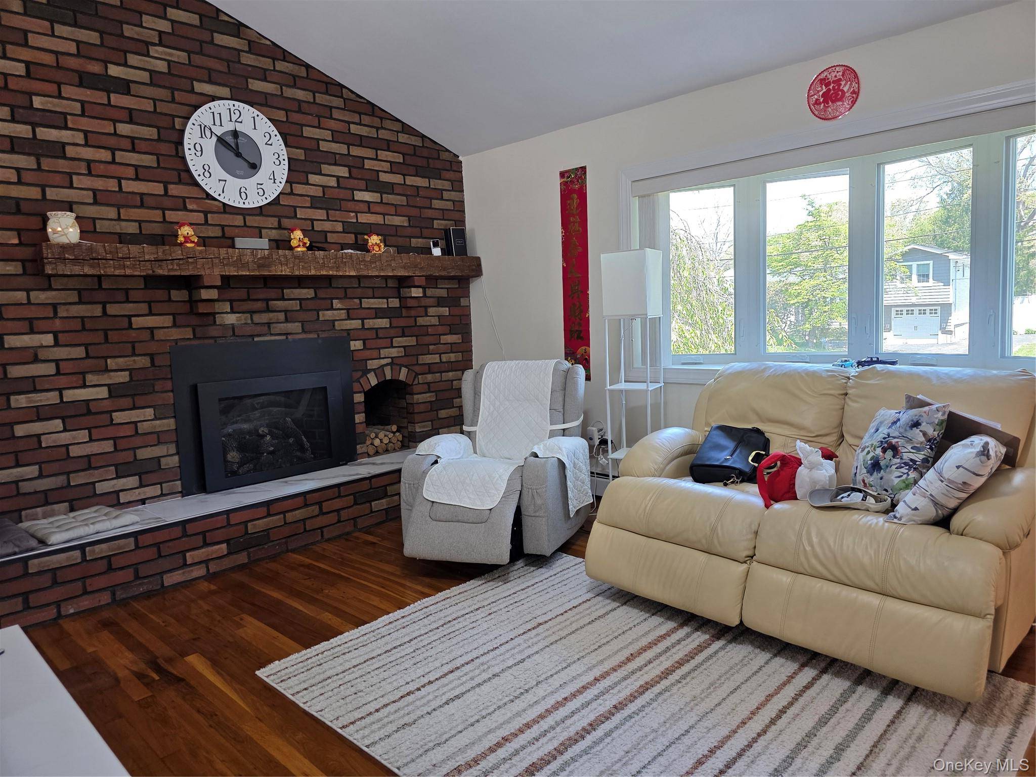 Casa de 3 Dormitorios en Venta en Coram - Nueva York - EE. UU. - 7