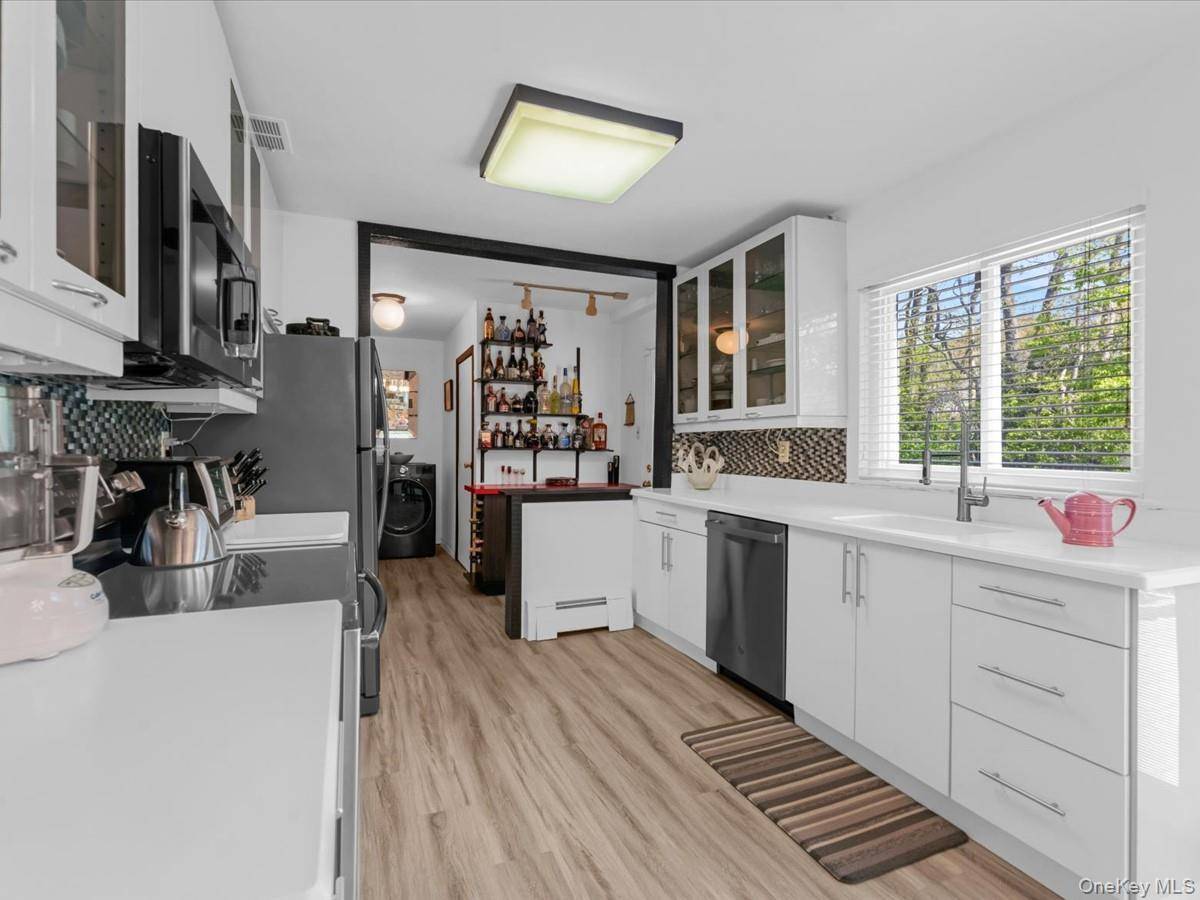 Casa de 3 Dormitorios en Venta en Coram - Nueva York - EE. UU. - 8