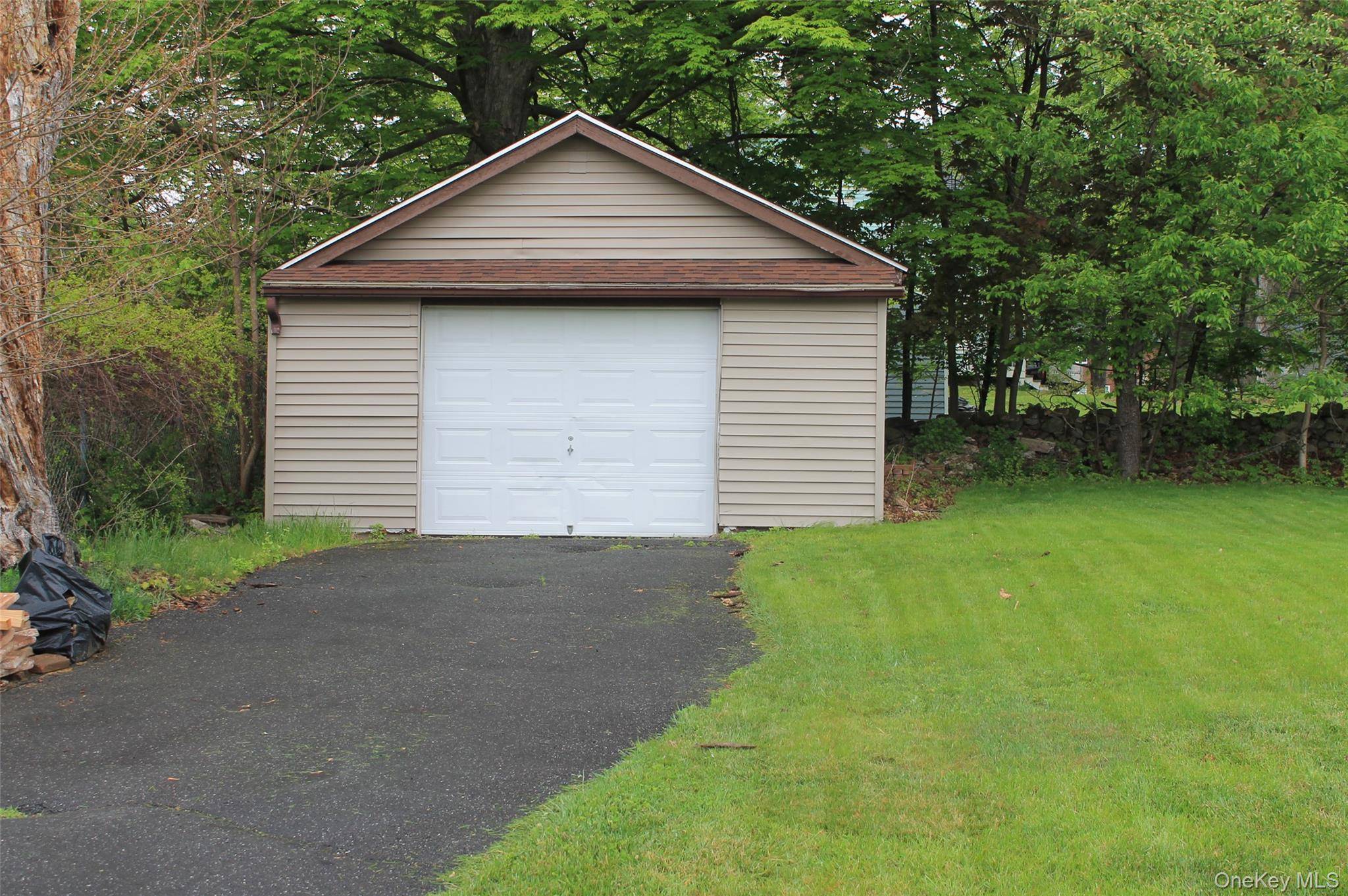 3 Bedroom Home for Sale in Cornwall - New York - USA - 3