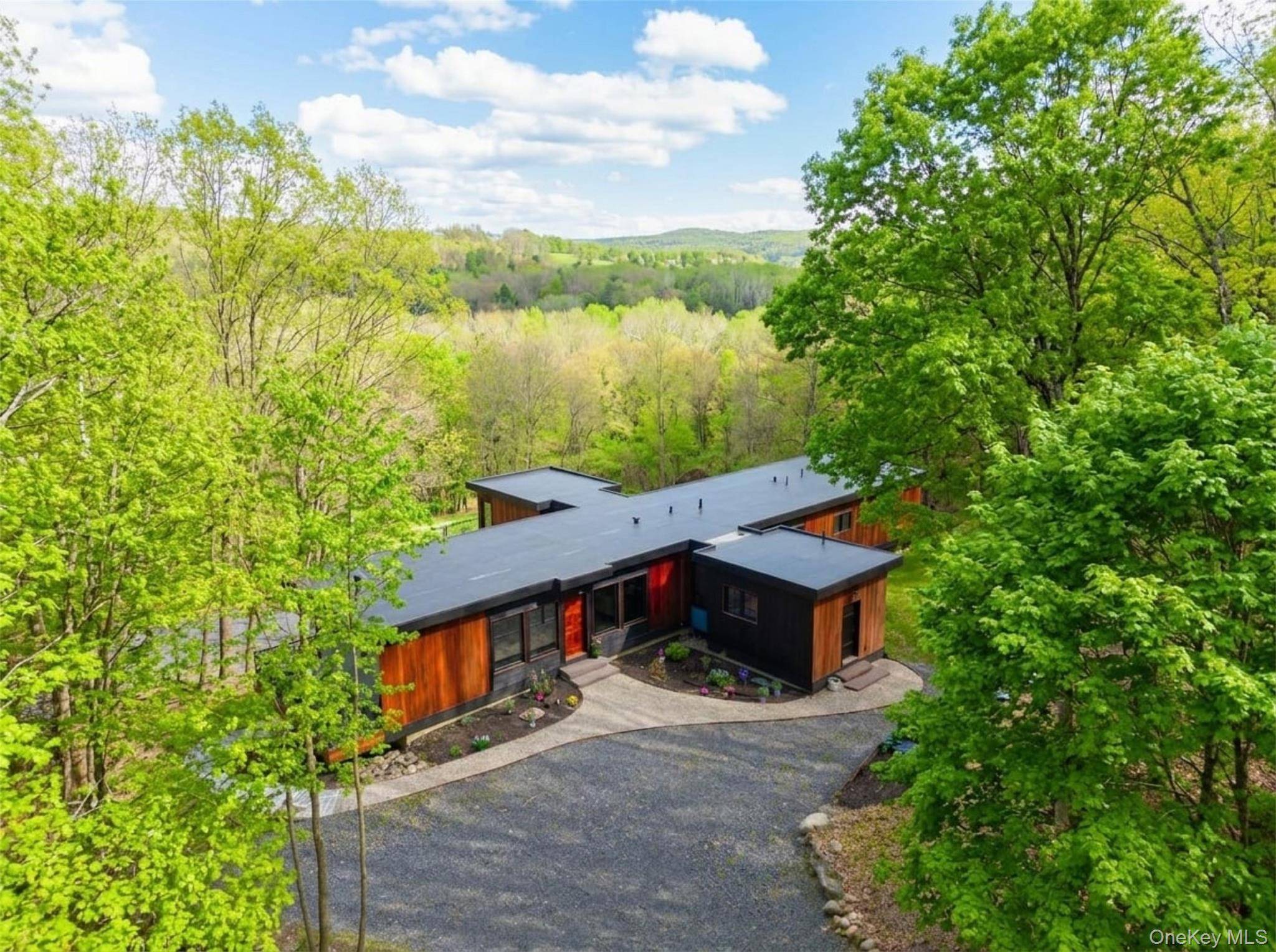3 Bedroom Home for Sale in Craryville - New York - USA - 1