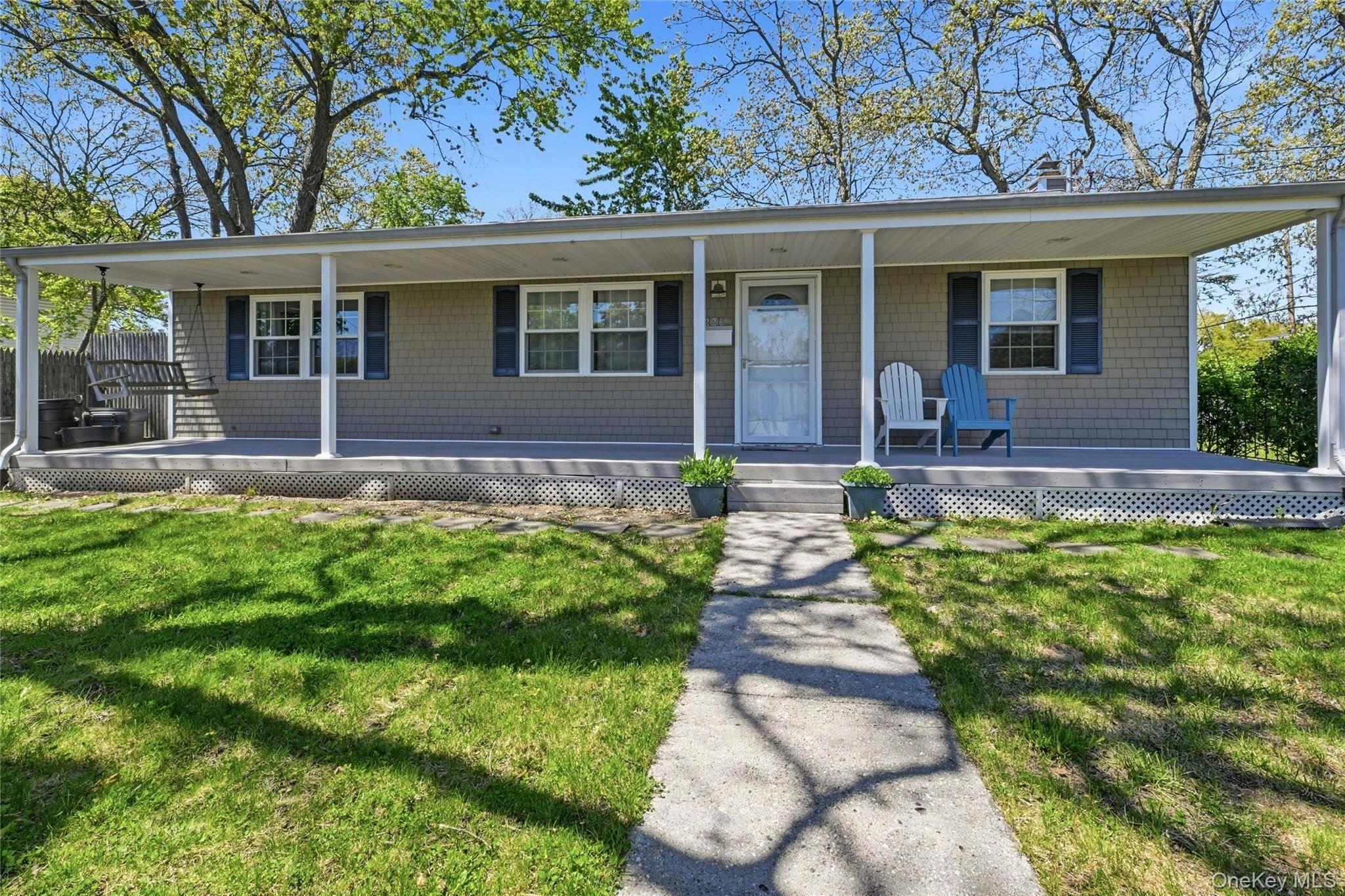 Casa com 3 Quartos à Venda em Deer Park - Nova Iorque - EUA - 1