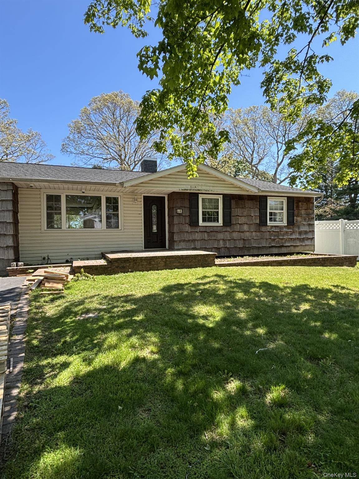 Casa com 3 Quartos à Venda em Dix Hills - Nova Iorque - EUA - 2