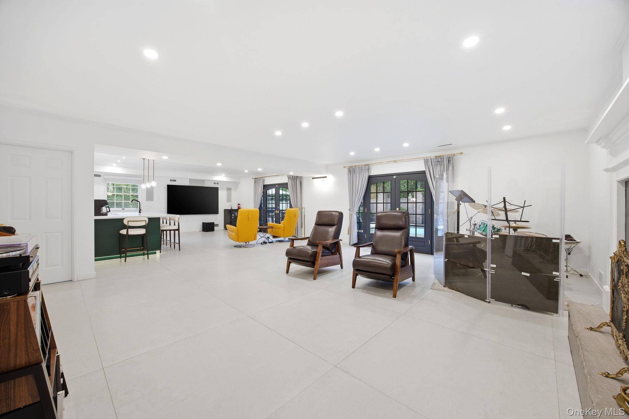 Casa com 3 Quartos à Venda em Douglaston - Nova Iorque - EUA - 8