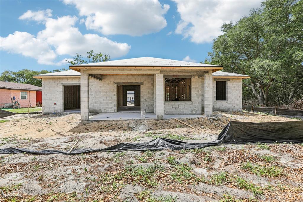 3 Bedroom Home for Sale in Dundee - Florida - USA - 2
