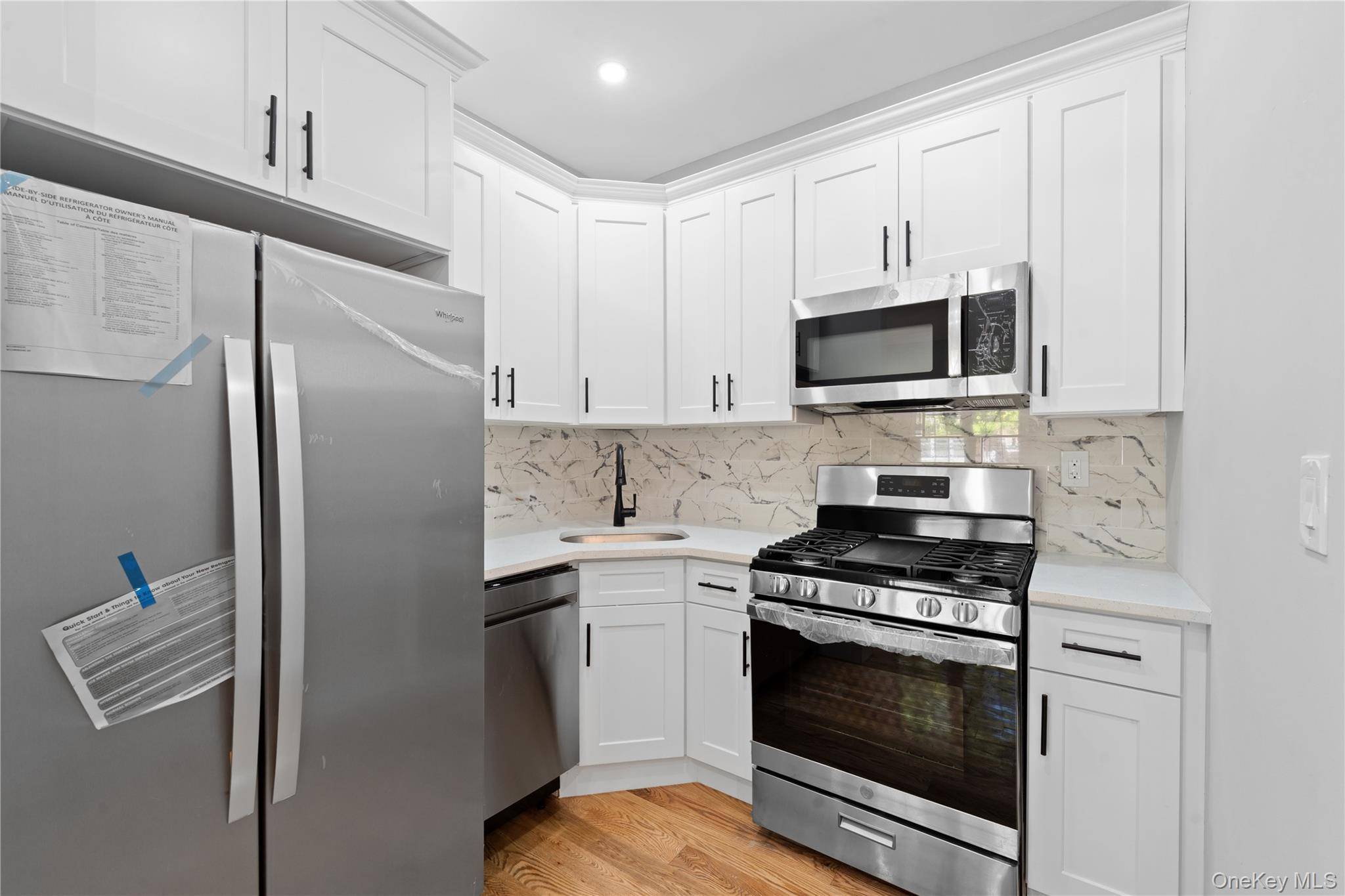 Casa de 3 Dormitorios en Venta en East Elmhurst - Nueva York - EE. UU. - 3