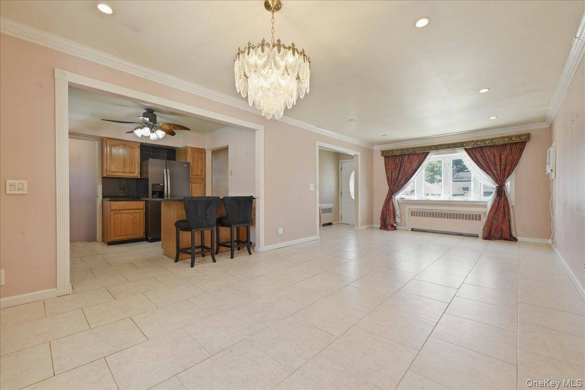 Casa de 3 Dormitorios en Venta en East Meadow - Nueva York - EE. UU. - 5