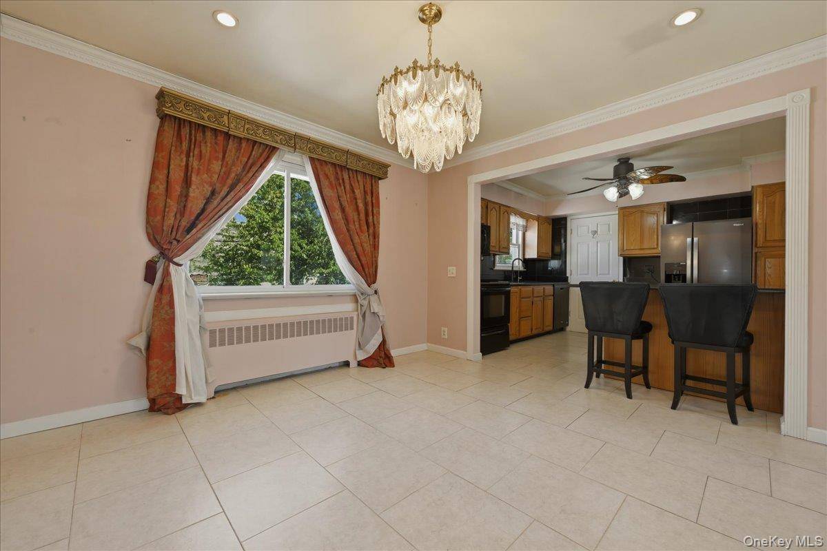 Casa de 3 Dormitorios en Venta en East Meadow - Nueva York - EE. UU. - 7